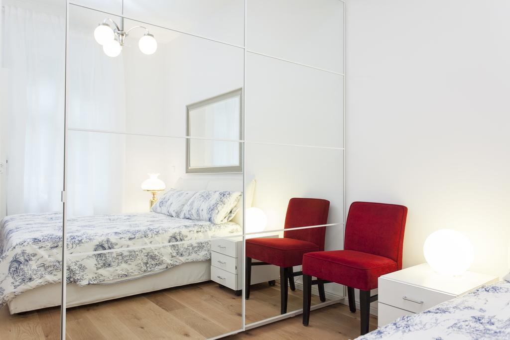 Downtown Torstr, 4 Unique Units From 1-3 Bedrooms Appartement