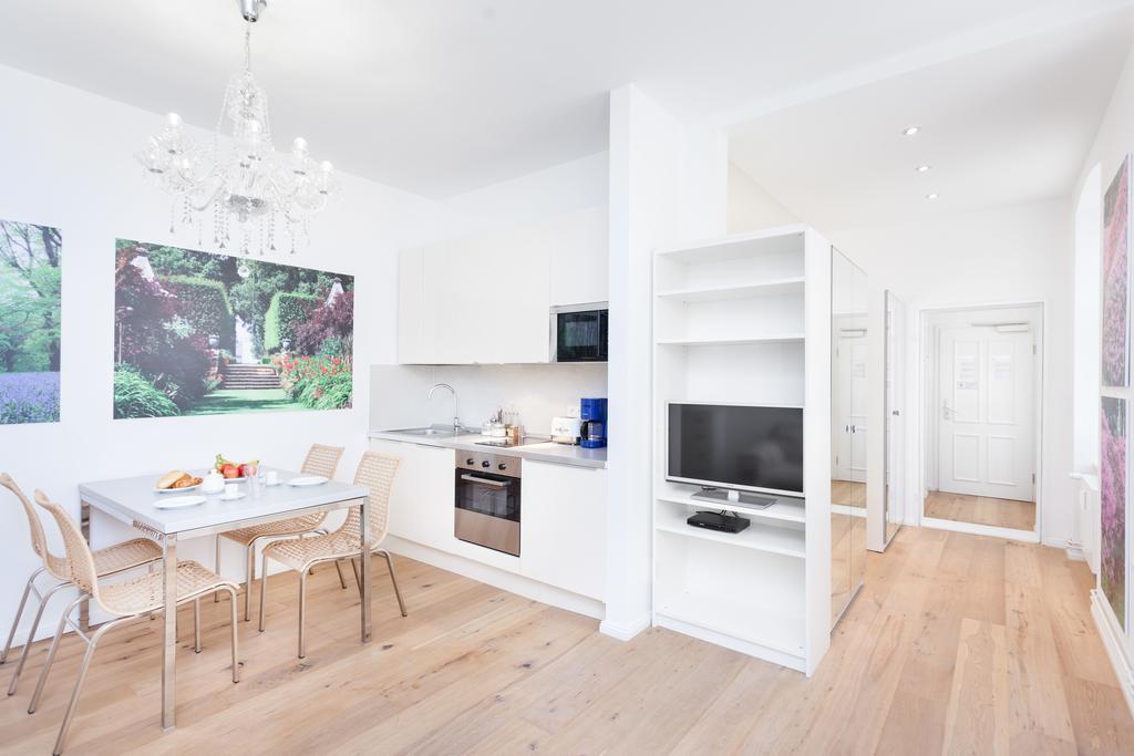 Downtown Torstr, 4 Unique Units From 1-3 Bedrooms Appartement